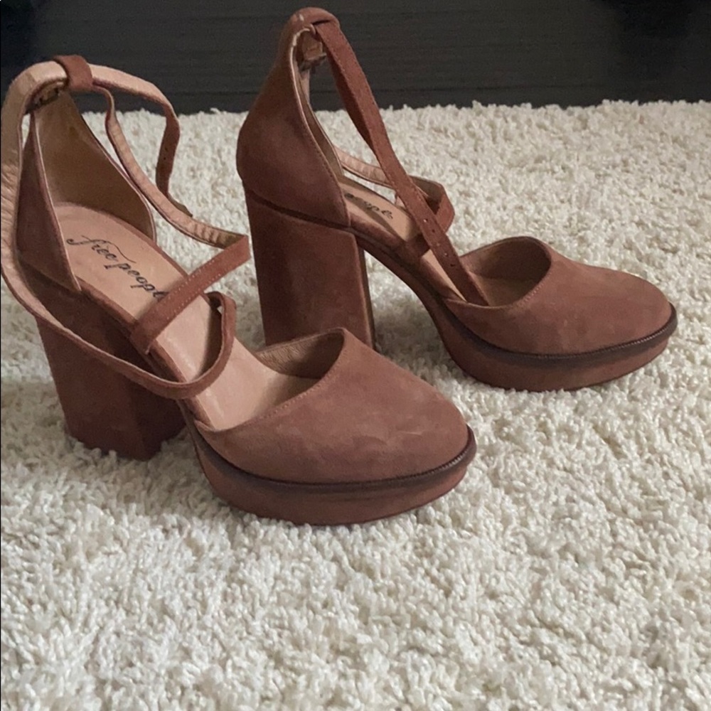 NWOT FREE PEOPL PLATFORM 40